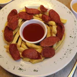 Salchipapa de la Kasa